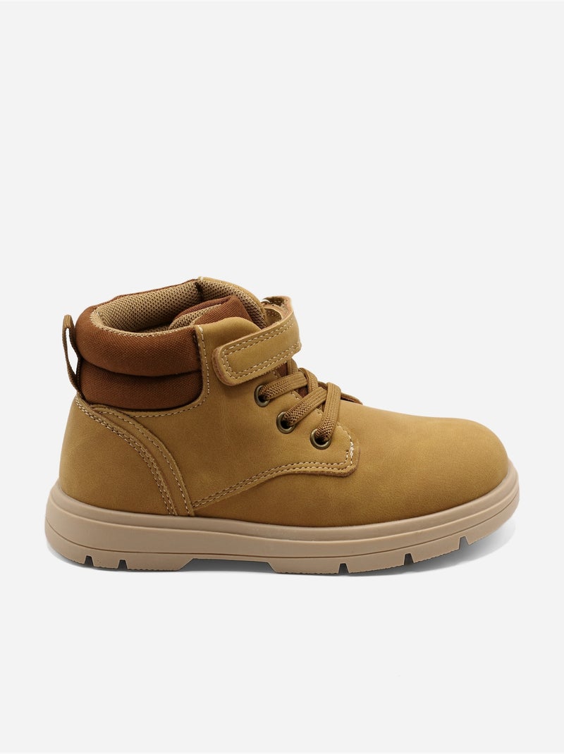 Bottines auto-agrippante Camel - Kiabi