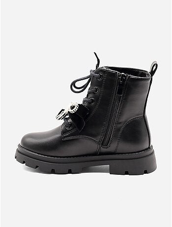 Bottines avec un nœud décoratif