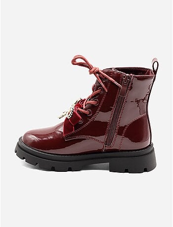 Bottines avec un nœud décoratif