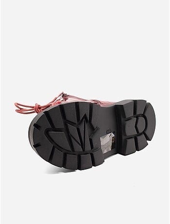 Bottines avec un nœud décoratif