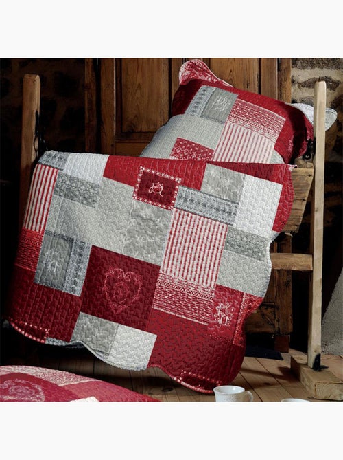 Boutis et taies avec imprimé patchwork romantique - Kiabi Boutis et taies avec imprimé patchwork romantique - Kiabi