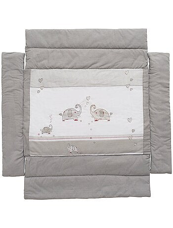 Boxkleed met rand 96 x 96 cm met olifantenprint 'Jumbotwins' ROBA