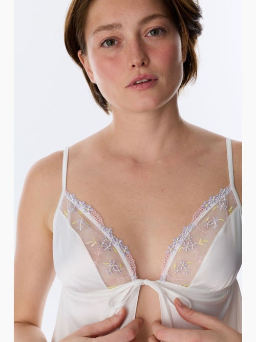 Brassière satin broderie cassée penti - Kiabi Brassière satin broderie cassée penti - Kiabi