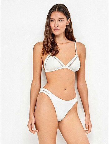 Braziliaanse bikini broekje met uitsnijding