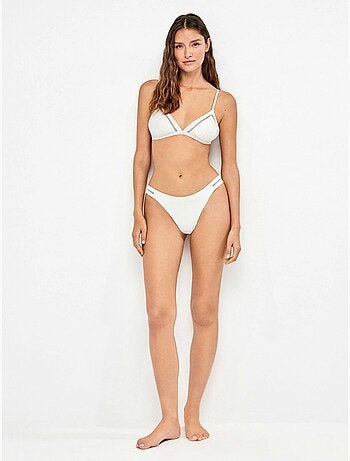 Braziliaanse bikini broekje met uitsnijding