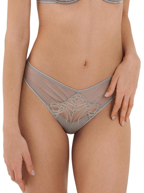 Braziliaanse laag uitgesneden string amaze - Kiabi Braziliaanse laag uitgesneden string amaze - Kiabi