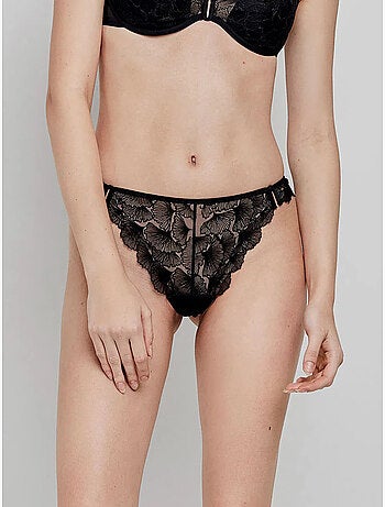 Braziliaanse slip van geborduurde tule met bloemen