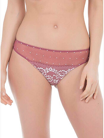Brésilien ariana rose