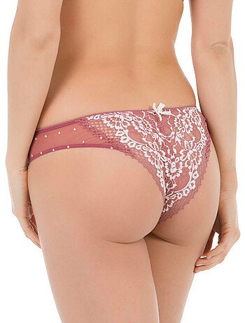 Brésilien ariana rose