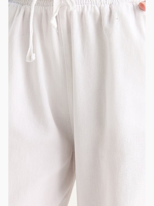Broek met elastische taille en rechte pijpen lucci - Kiabi Broek met elastische taille en rechte pijpen lucci - Kiabi