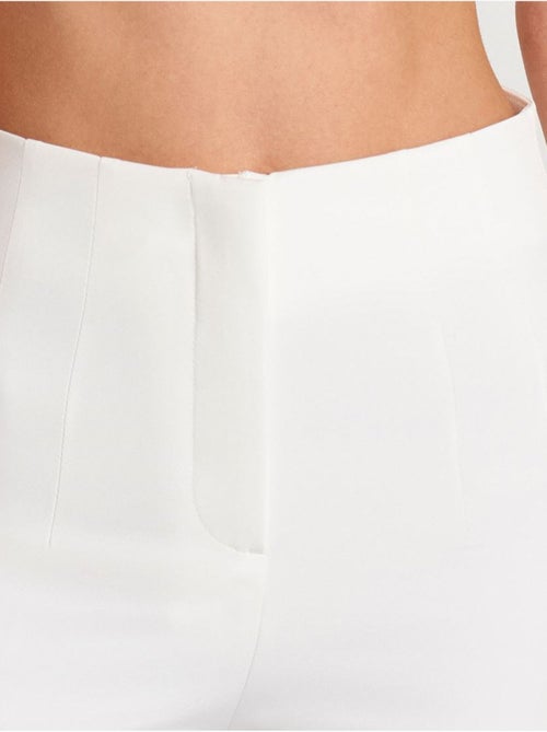Broek Met Hoge Taille En Plooien - Kiabi Broek Met Hoge Taille En Plooien - Kiabi