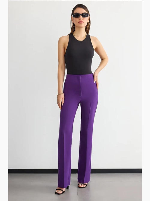 Broek met hoge taille en rechte pijpen hiccup - Kiabi Broek met hoge taille en rechte pijpen hiccup - Kiabi