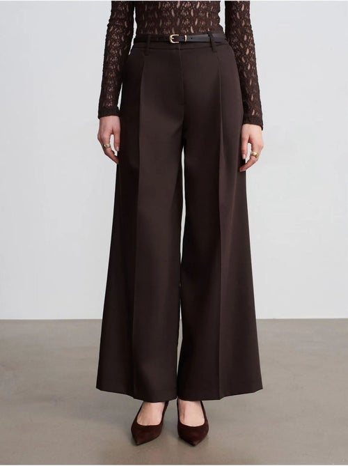 Broek met hoge taille en wijde pijp in crêpe dilvin - Kiabi Broek met hoge taille en wijde pijp in crêpe dilvin - Kiabi