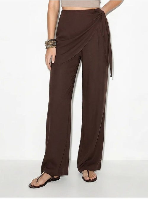 Broek met hoge taille en wijde pijp van crêpe lucci - Kiabi Broek met hoge taille en wijde pijp van crêpe lucci - Kiabi