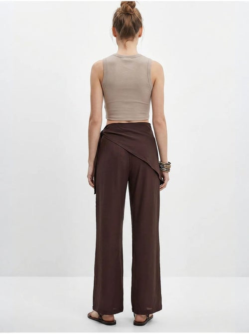 Broek met hoge taille en wijde pijp van crêpe lucci - Kiabi Broek met hoge taille en wijde pijp van crêpe lucci - Kiabi