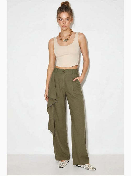 Broek met hoge taille en wijde pijp van crêpe lucci - Kiabi Broek met hoge taille en wijde pijp van crêpe lucci - Kiabi