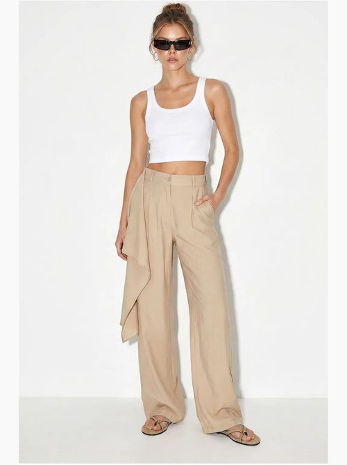 Broek met hoge taille en wijde pijp van crêpe lucci - Kiabi Broek met hoge taille en wijde pijp van crêpe lucci - Kiabi