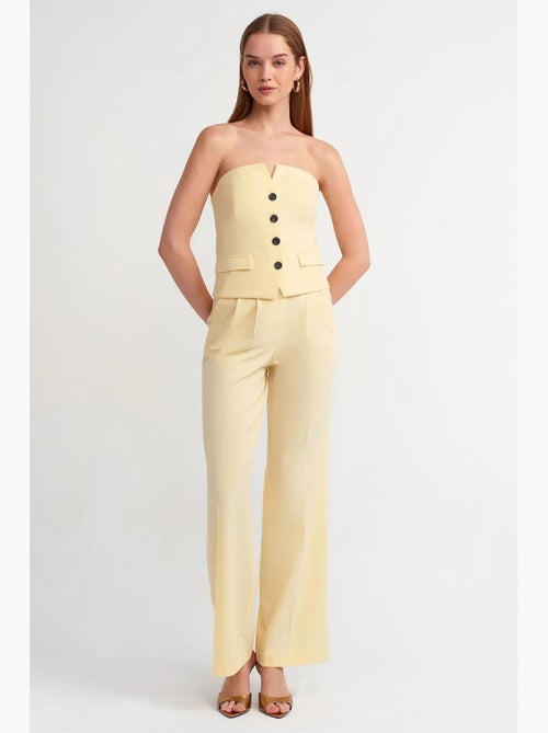 Broek met hoge taille, wijde pijpen en plooien dilvin - Kiabi Broek met hoge taille, wijde pijpen en plooien dilvin - Kiabi