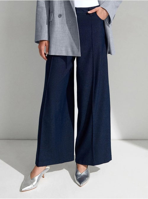 Broek met hoge taille, wijde pijpen en plooien dilvin - Kiabi Broek met hoge taille, wijde pijpen en plooien dilvin - Kiabi