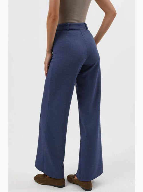 Broek met rechte pijp, hoge taille en riem busem - Kiabi Broek met rechte pijp, hoge taille en riem busem - Kiabi