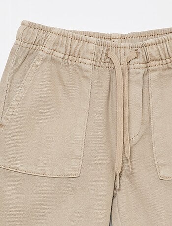 Broek met rechthoekige zakken - Aansluitende pasvorm