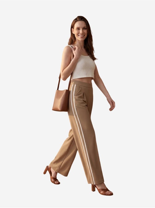 Broek met wijde pijp, plooien en hoge taille my fashion - Kiabi Broek met wijde pijp, plooien en hoge taille my fashion - Kiabi