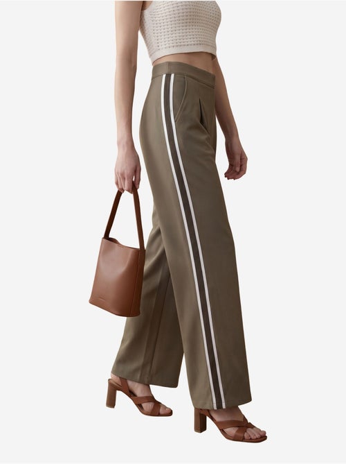 Broek met wijde pijp, plooien en hoge taille my fashion - Kiabi Broek met wijde pijp, plooien en hoge taille my fashion - Kiabi