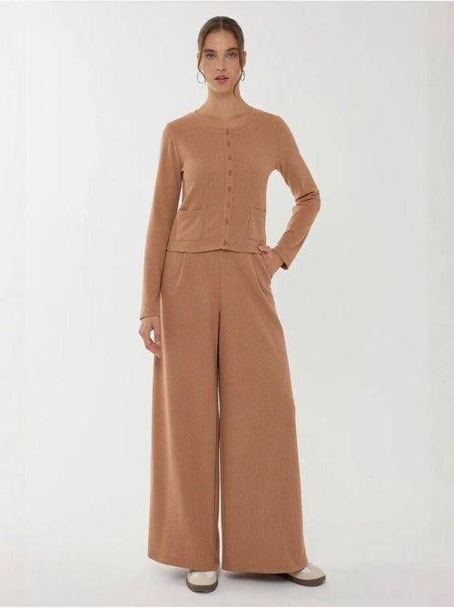 Broek met wijde pijpen en elastische taille - Kiabi Broek met wijde pijpen en elastische taille - Kiabi