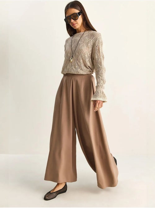 Broek met wijde pijpen en hoge taille lucci - Kiabi Broek met wijde pijpen en hoge taille lucci - Kiabi