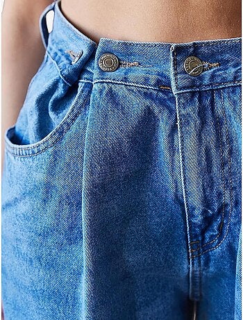 Broek met wijde pijpen en riem en knoopdetail lucci
