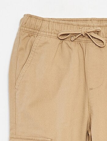 Broek met zakken en verstelbare taille