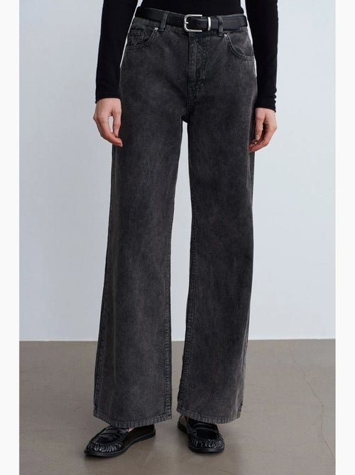 Broek van katoen met hoge taille en wijde pijp dilvin - Kiabi Broek van katoen met hoge taille en wijde pijp dilvin - Kiabi