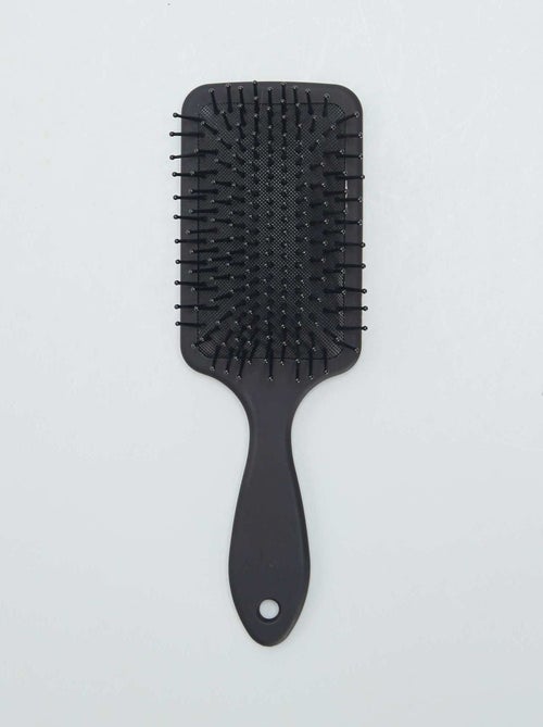 Brosse à cheveux carrée - Kiabi