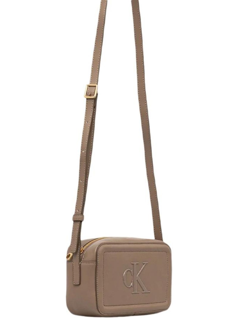 Calvin klein jeans bold ck camera crossbody tas taupe dames Beige - Kiabi