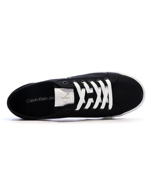Calvin Klein Jeans Ess Vulc Low Heren Sneakers Zwart/Wit - Kiabi Calvin Klein Jeans Ess Vulc Low Heren Sneakers Zwart/Wit - Kiabi