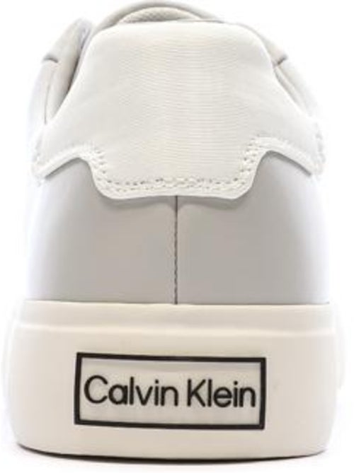 Calvin Klein Jeans Grijze Dames Sneakers met Veters - Kiabi Calvin Klein Jeans Grijze Dames Sneakers met Veters - Kiabi