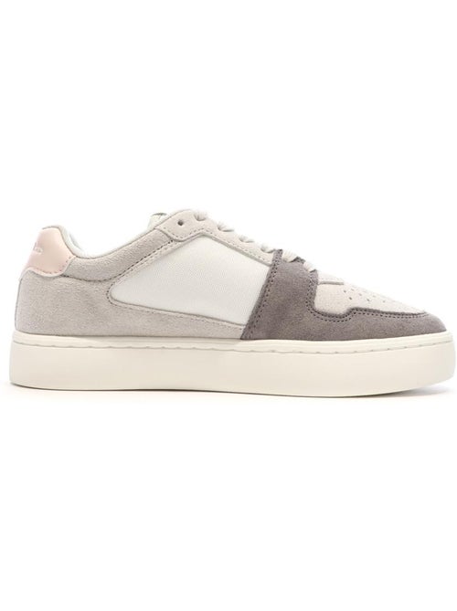 Calvin Klein Jeans Grijze Dames Sneakers Mushroom - Kiabi Calvin Klein Jeans Grijze Dames Sneakers Mushroom - Kiabi