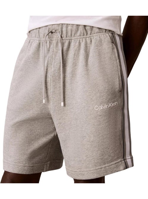 Calvin klein jeans heren short grijs met logo tape - Kiabi Calvin klein jeans heren short grijs met logo tape - Kiabi