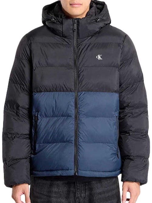 Calvin Klein Jeans Nylon Heren Donsjack Zwart/Blauw - Kiabi Calvin Klein Jeans Nylon Heren Donsjack Zwart/Blauw - Kiabi