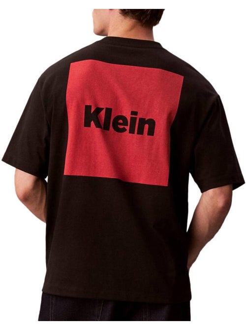 Calvin Klein Jeans T-shirt voor Heren Zwart/Rood LV04RD813G - Kiabi Calvin Klein Jeans T-shirt voor Heren Zwart/Rood LV04RD813G - Kiabi