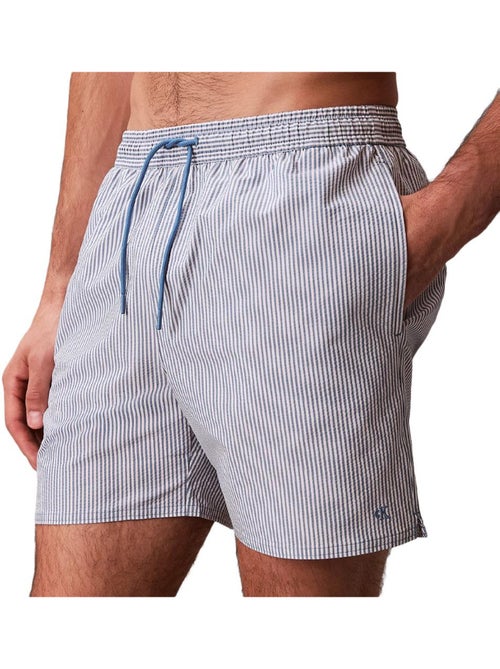Calvin klein jeans zwemshort voor heren - blauw/wit met trekkoord - Kiabi Calvin klein jeans zwemshort voor heren - blauw/wit met trekkoord - Kiabi