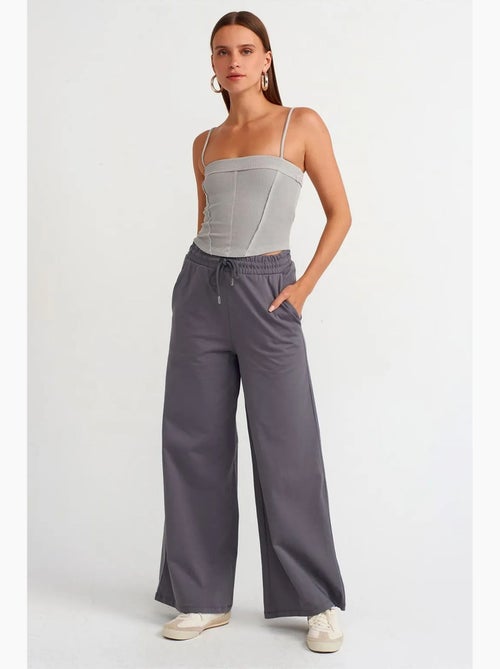 Camisole rib met vierkante hals kort dilvin - Kiabi Camisole rib met vierkante hals kort dilvin - Kiabi