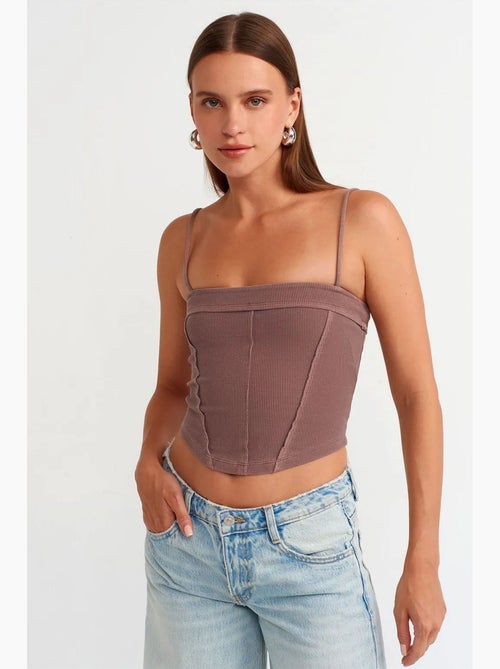 Camisole rib met vierkante hals kort dilvin - Kiabi Camisole rib met vierkante hals kort dilvin - Kiabi