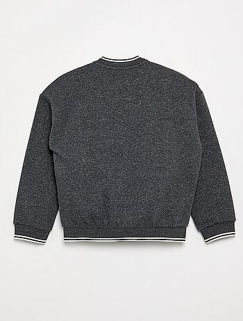 Campusstijl sweater - gemakkelijk aan te trekken collectie