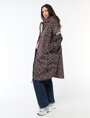 Cape de pluie déperlante avec capuche avec astuce pliage sur elle-même