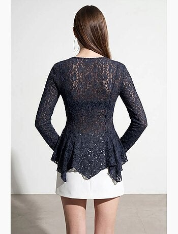 Cardigan en dentelle à col v et boutons dilvin