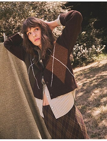 Cardigan tricoté avec des diamants, mo fashion