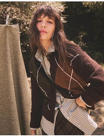 Cardigan tricoté avec des diamants, mo fashion