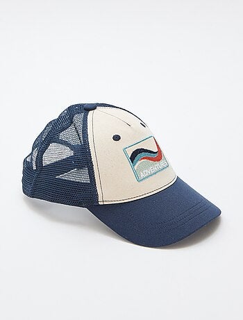 Casquette avec filet + broderie devant