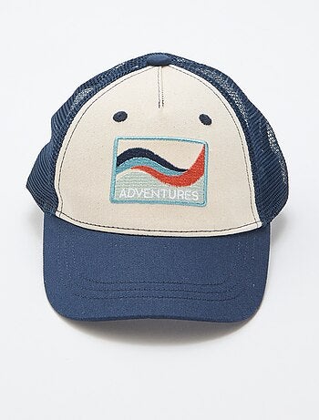 Casquette avec filet + broderie devant